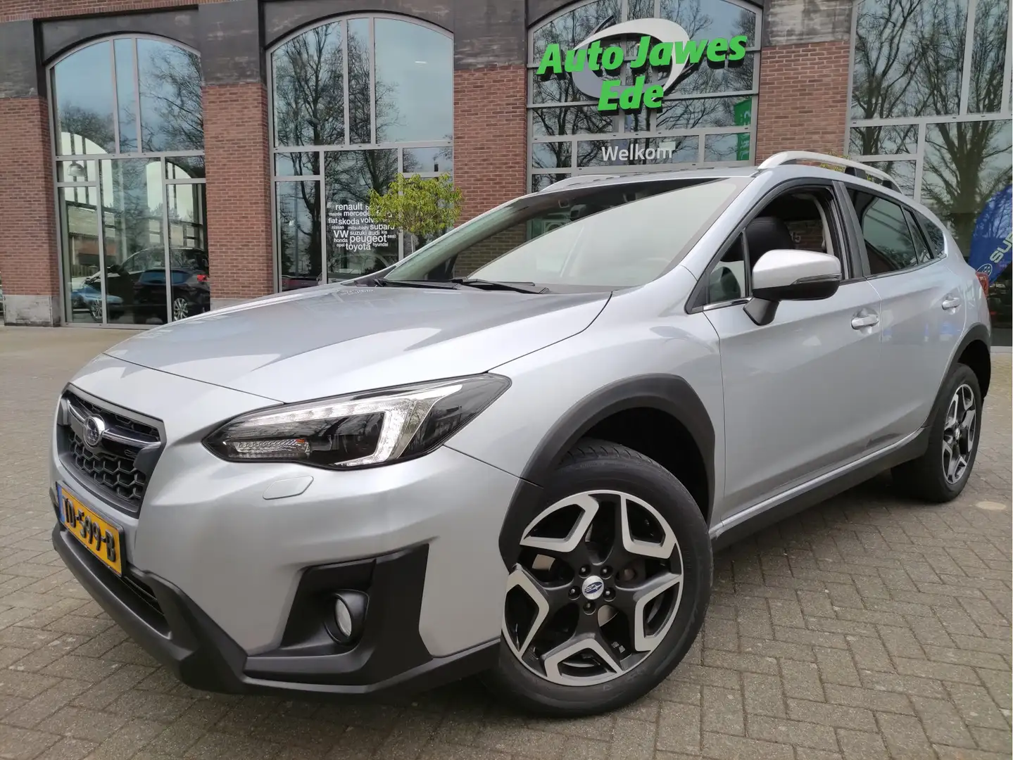 Subaru XV 2.0i Premium Leder - Schuif/kanteldak - Achteruitr Gris - 2