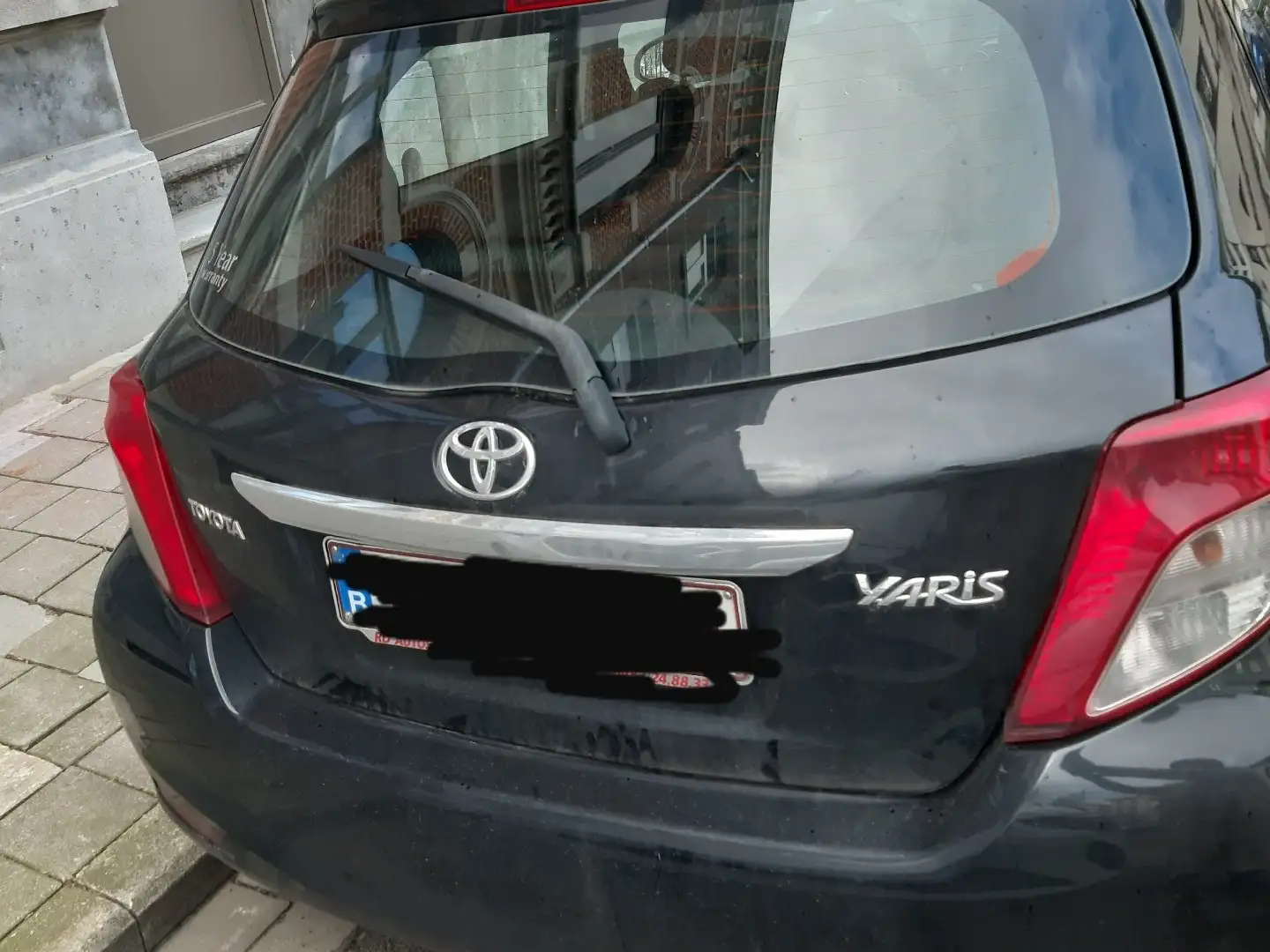 Toyota Yaris 1.0 VVT-i Cool Zwart - 2