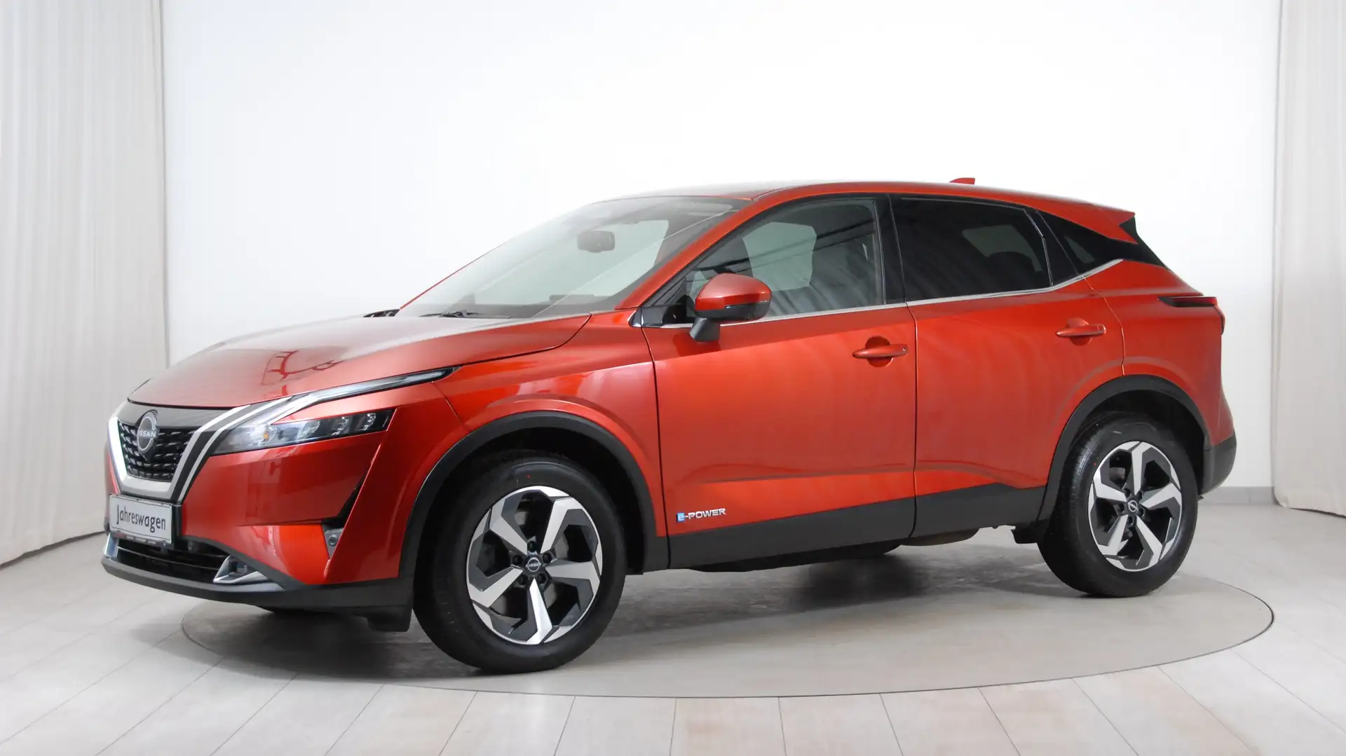 Nissan Qashqai 1,5 VC-T e-Power N-Connecta *Winter+Businesspaket* Rot - 2