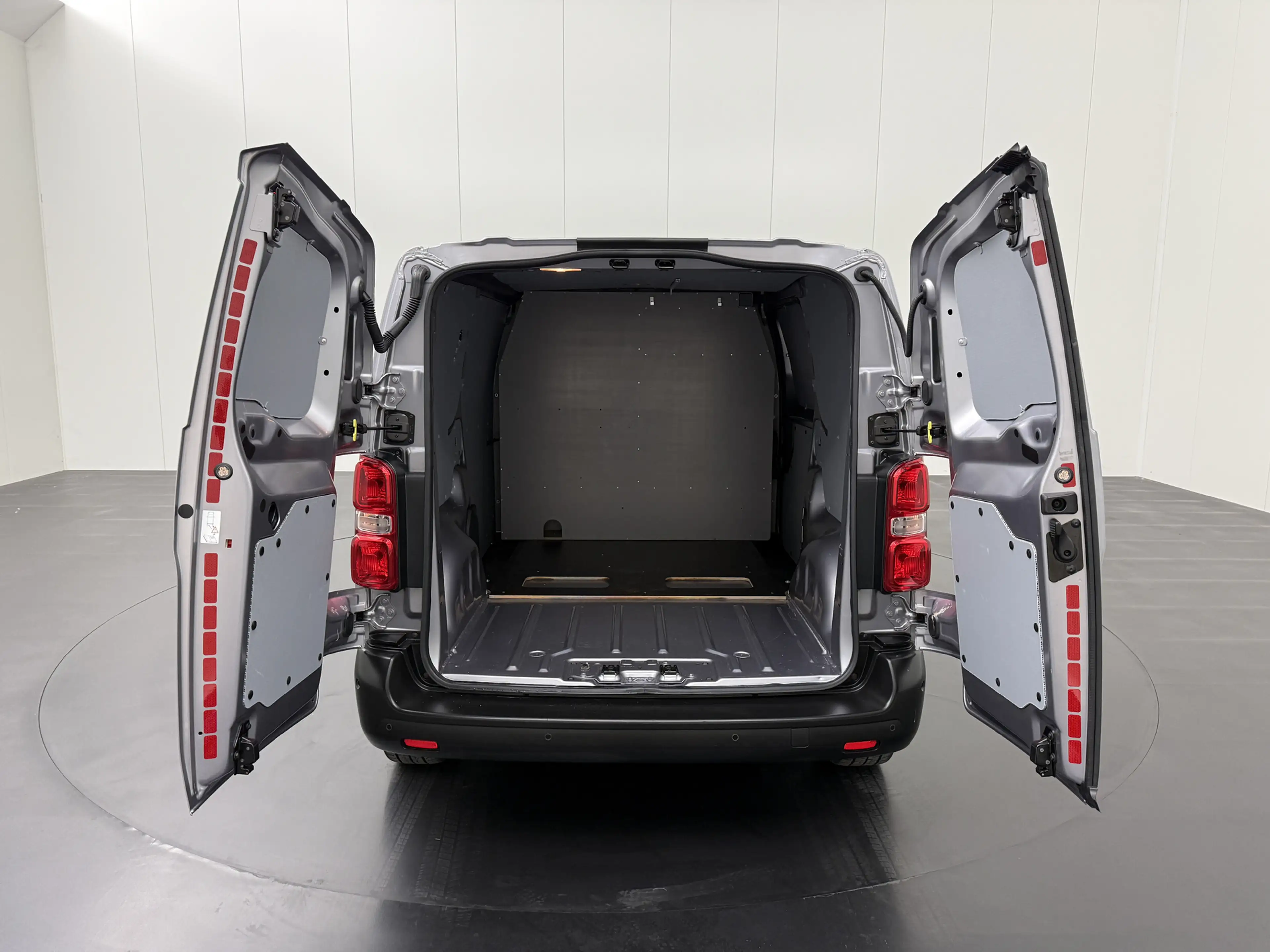 Opel Vivaro-e Electric Lang 75 kWh | Navigatie | Camera | Multim — photo 4