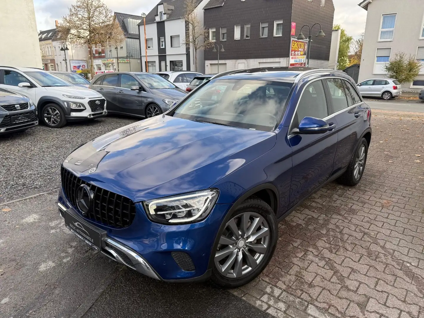 Mercedes-Benz GLC 220 d 4Matic 2.Hand*Panorama*LED*AHK Bleu - 2