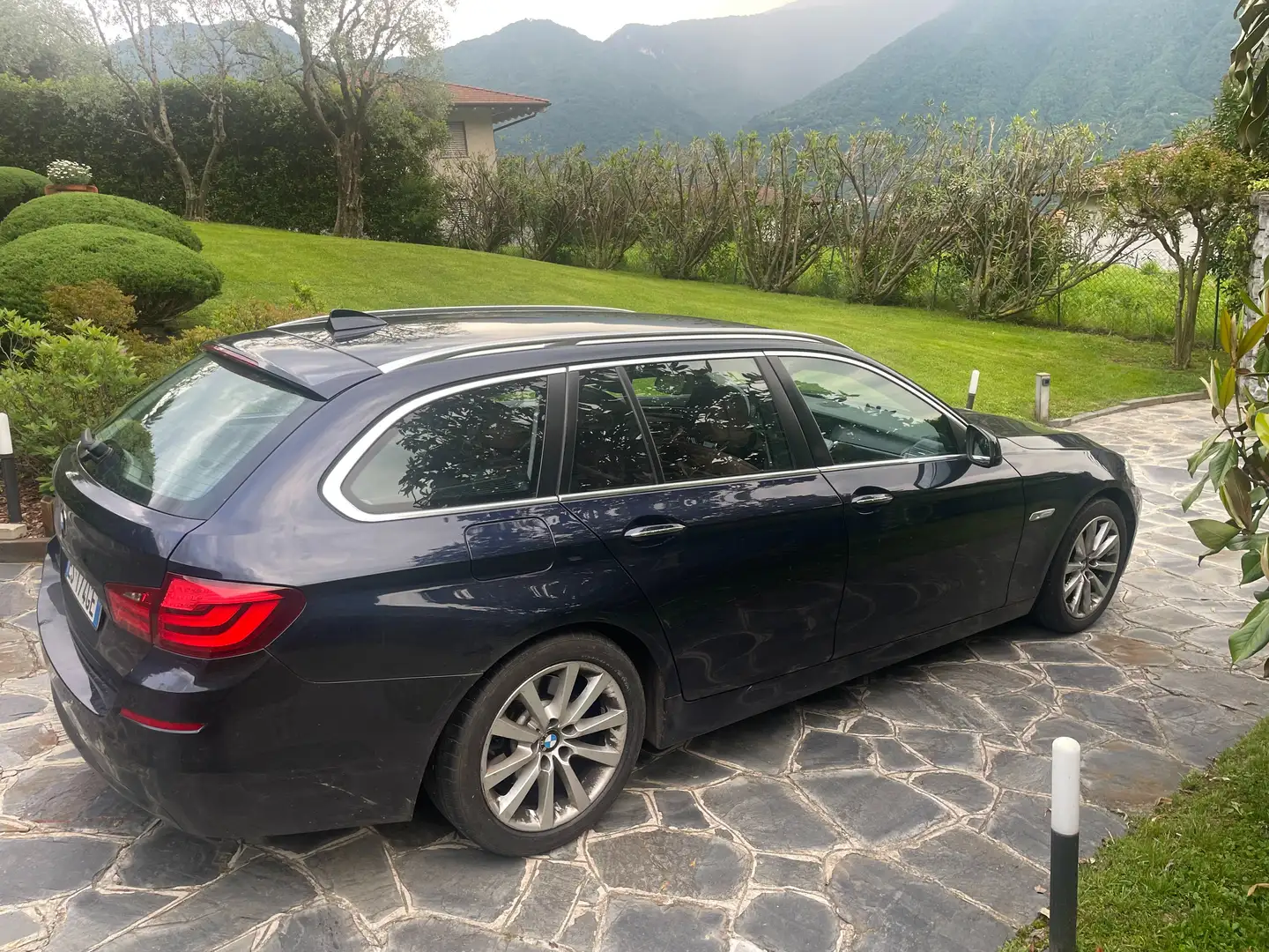 BMW 520 Serie 5 F11 Touring 520d Touring Business auto Blu/Azzurro - 1