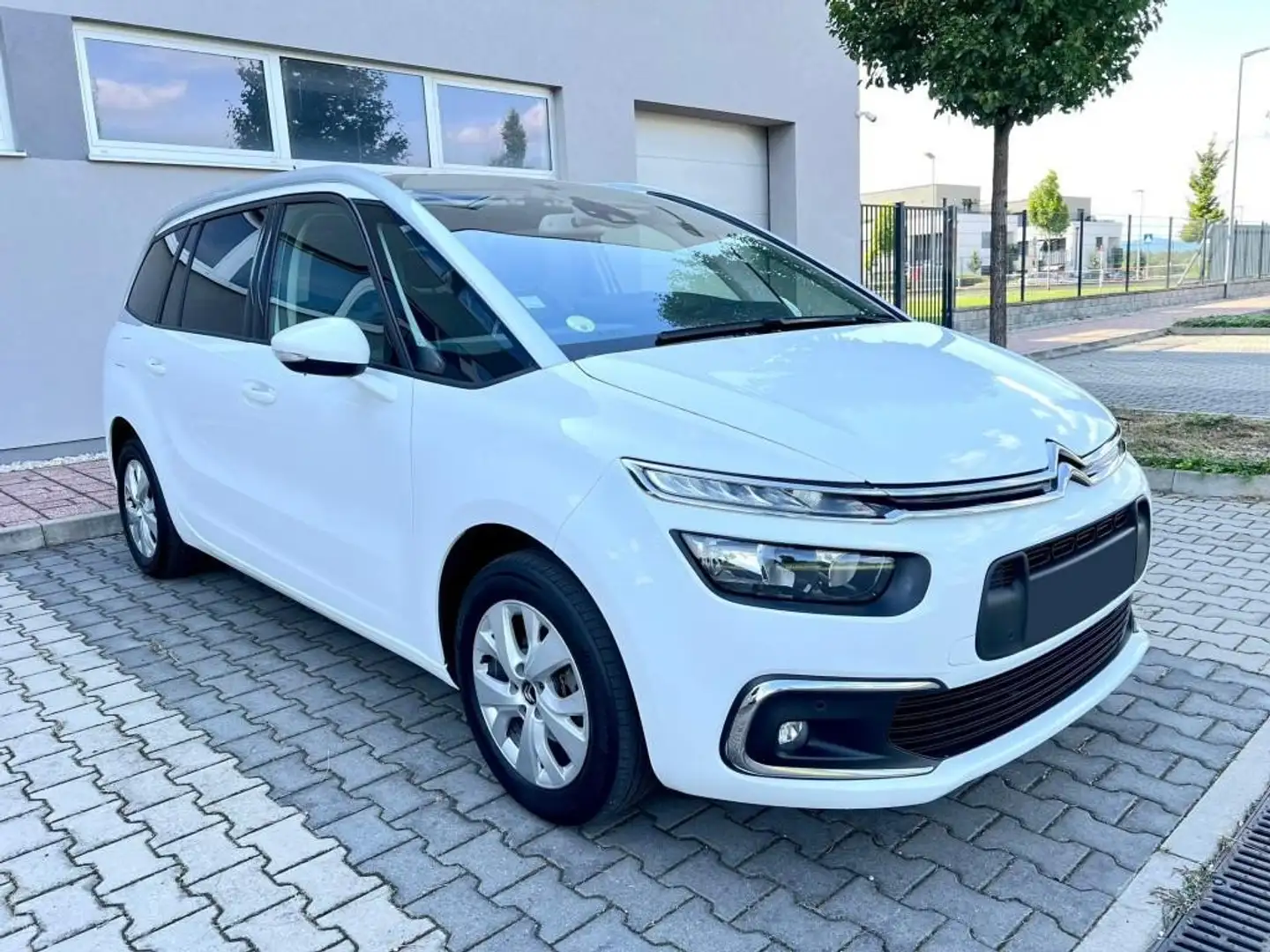 Citroen Grand C4 SpaceTourer 1.5 BlueHDi 130 Stop&Start SHINE Weiß - 1