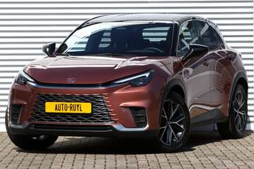 Cool 2WD Two-Tone 5.097 Km!