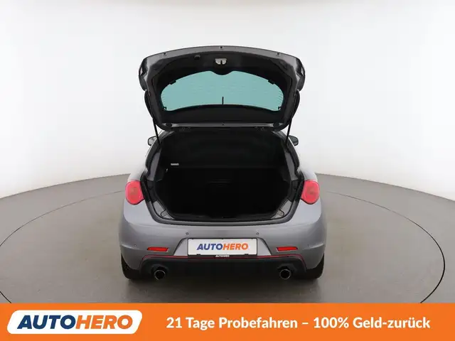 Alfa Romeo Giulietta view 16