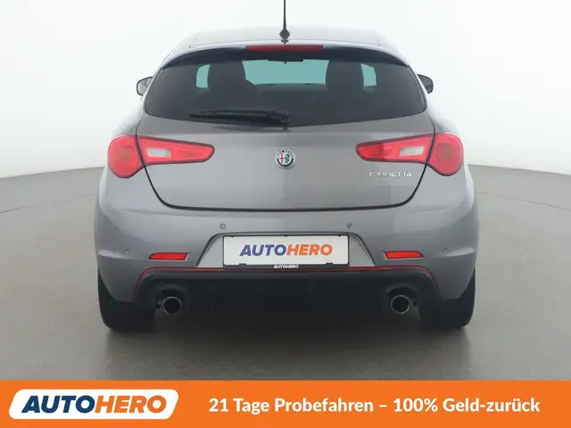 Alfa Romeo Giulietta view 5
