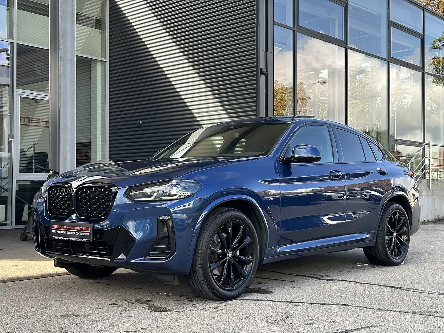 BMW X4 xDrive 20d M-Paket Aut. / AHK / Pano / Head Up Blau - 2