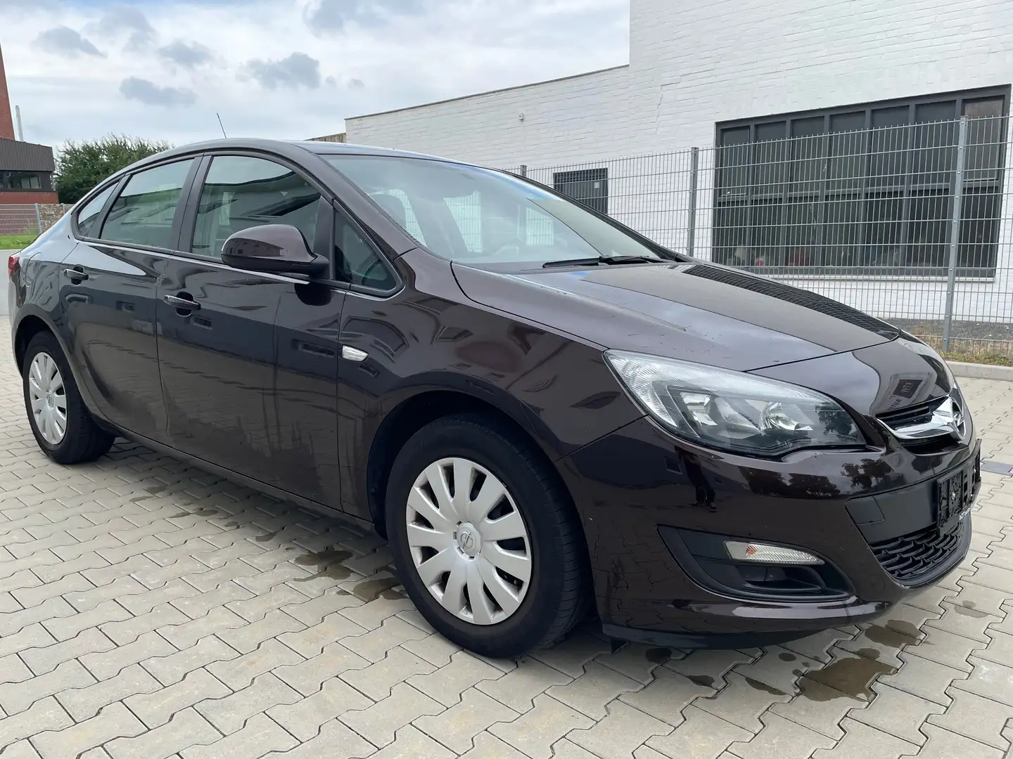 Opel Astra 1.6 Exklusiv NOTCHBACK Braun - 2