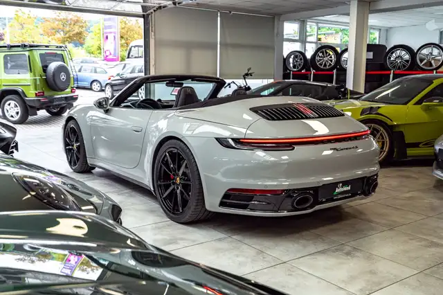 Porsche 992 view 6