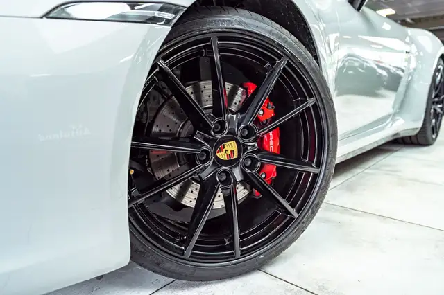 Porsche 992 view 11