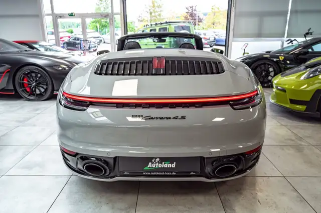 Porsche 992 view 8