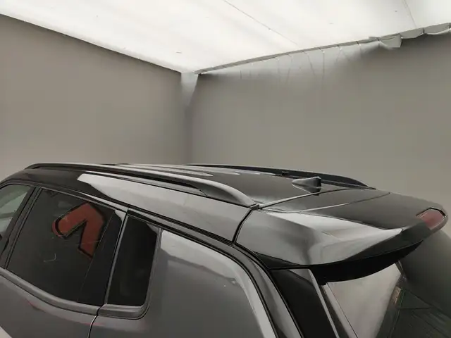 Jeep Compass view 11