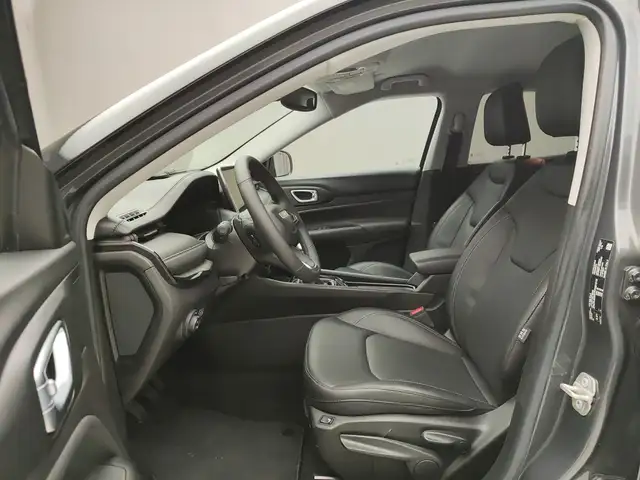 Jeep Compass view 28