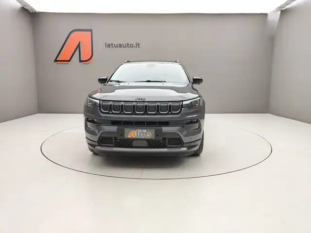 Jeep Compass view 4