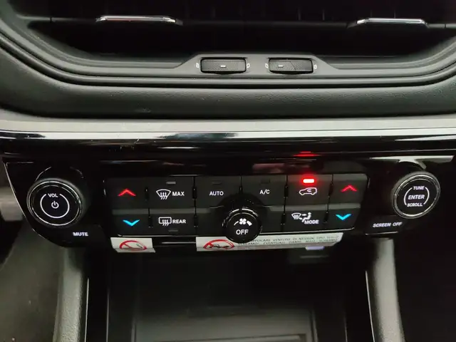 Jeep Compass view 22