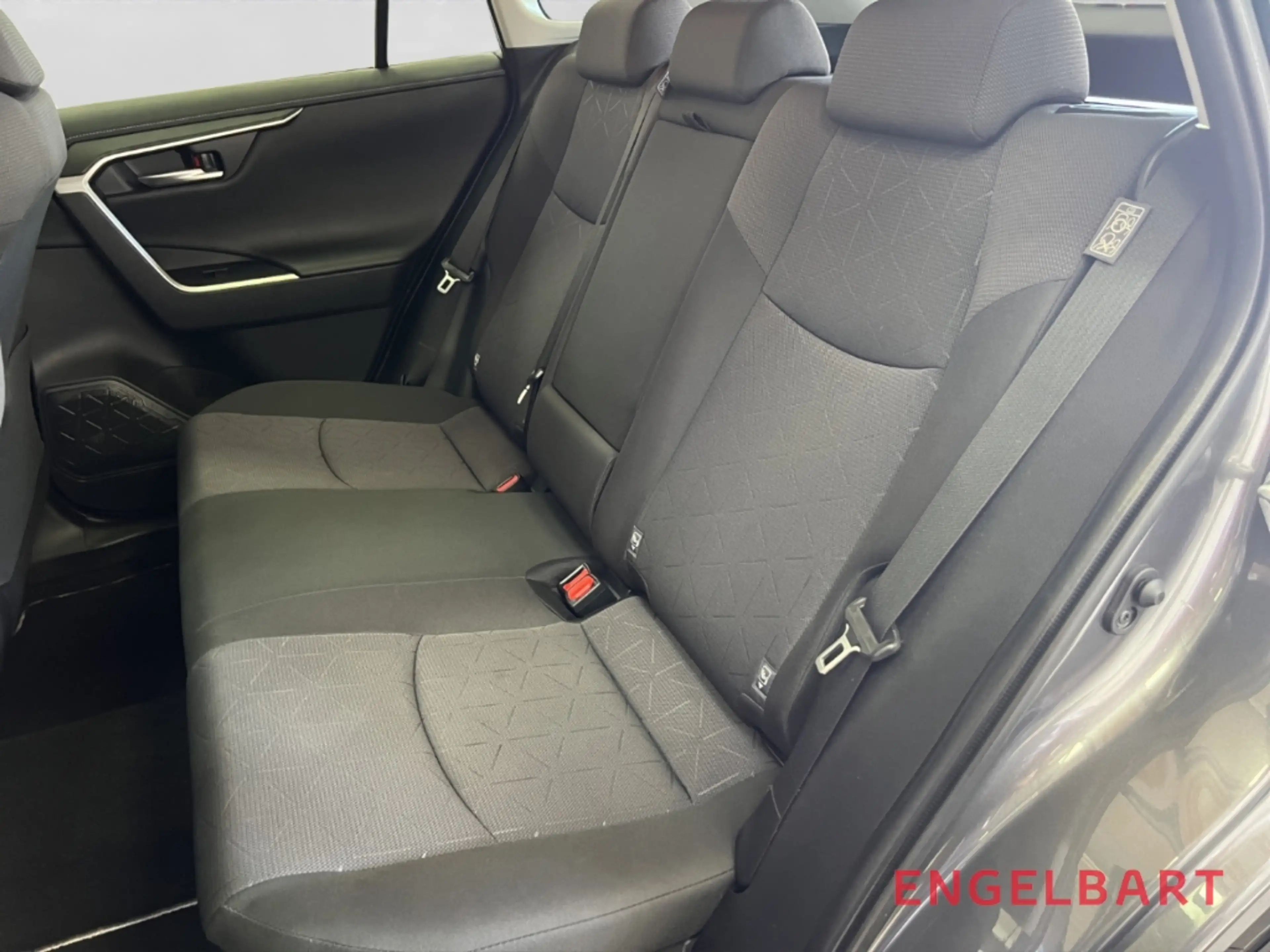 Toyota RAV 4 2.5 Hybrid Team Deutschland AHK abnehmbar — photo 12