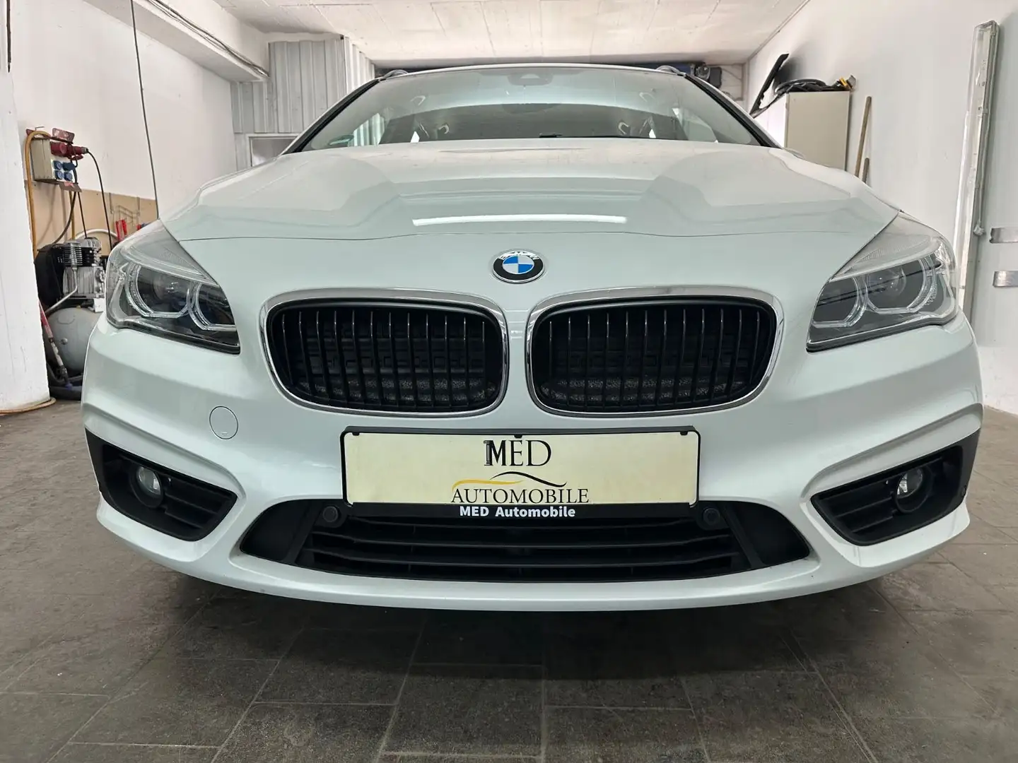 BMW 216 Baureihe 2 Active Tourer 216 d Advantage Blanc - 2