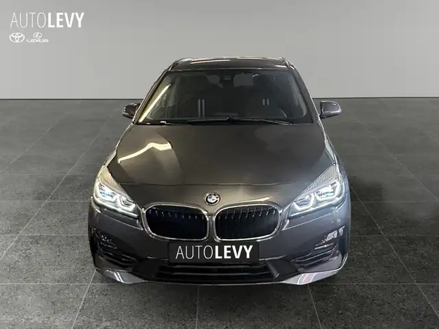 BMW 2 Series view 9