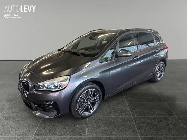 BMW 2 Series view 2