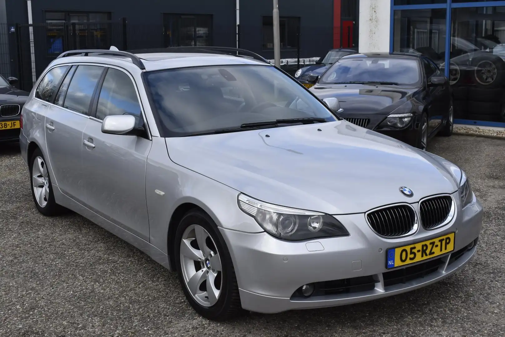 BMW 530 5-serie Touring 530i youngtimer Grey - 1