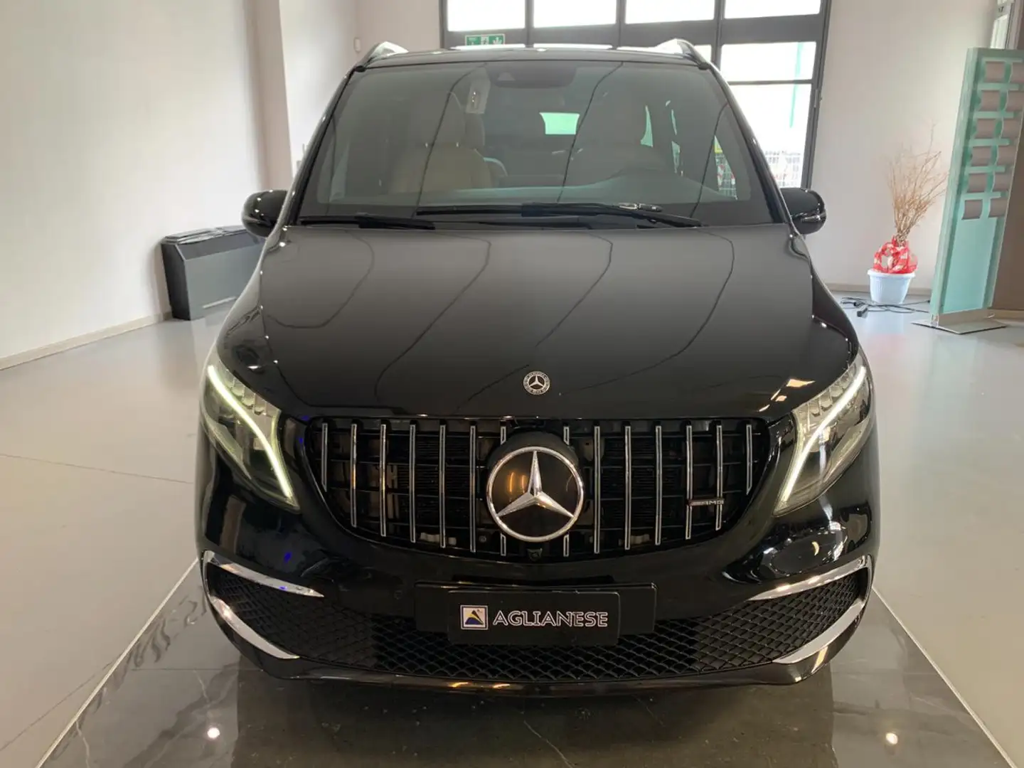 Mercedes-Benz V 250 d Automatic 4Matic Premium Long 7 Posti AMG-LINE Negro - 2