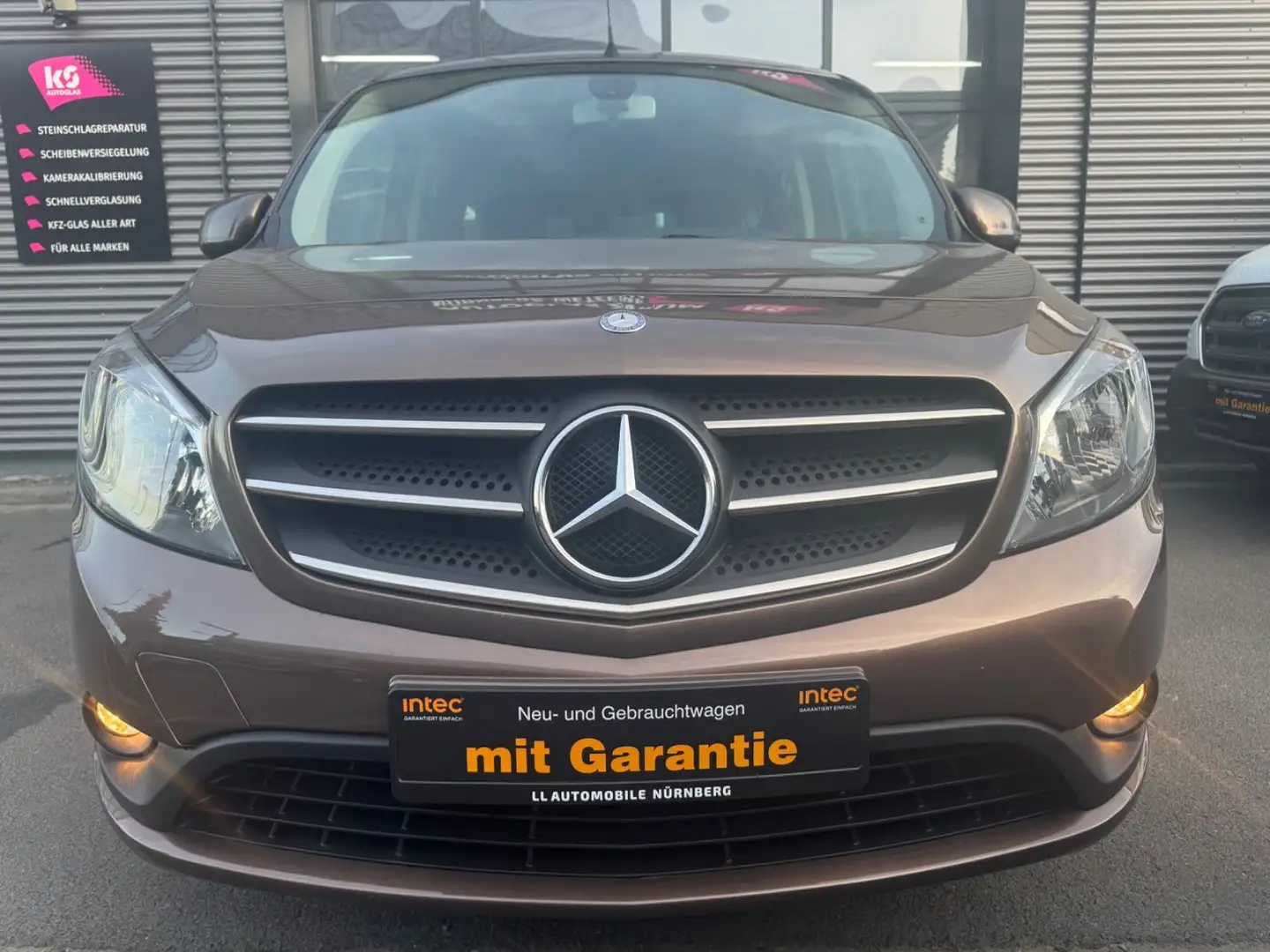 Mercedes-Benz Citan 111 CDI TOURER*EXTRALANG*7 SITZER*GARANTIE Marrón - 1