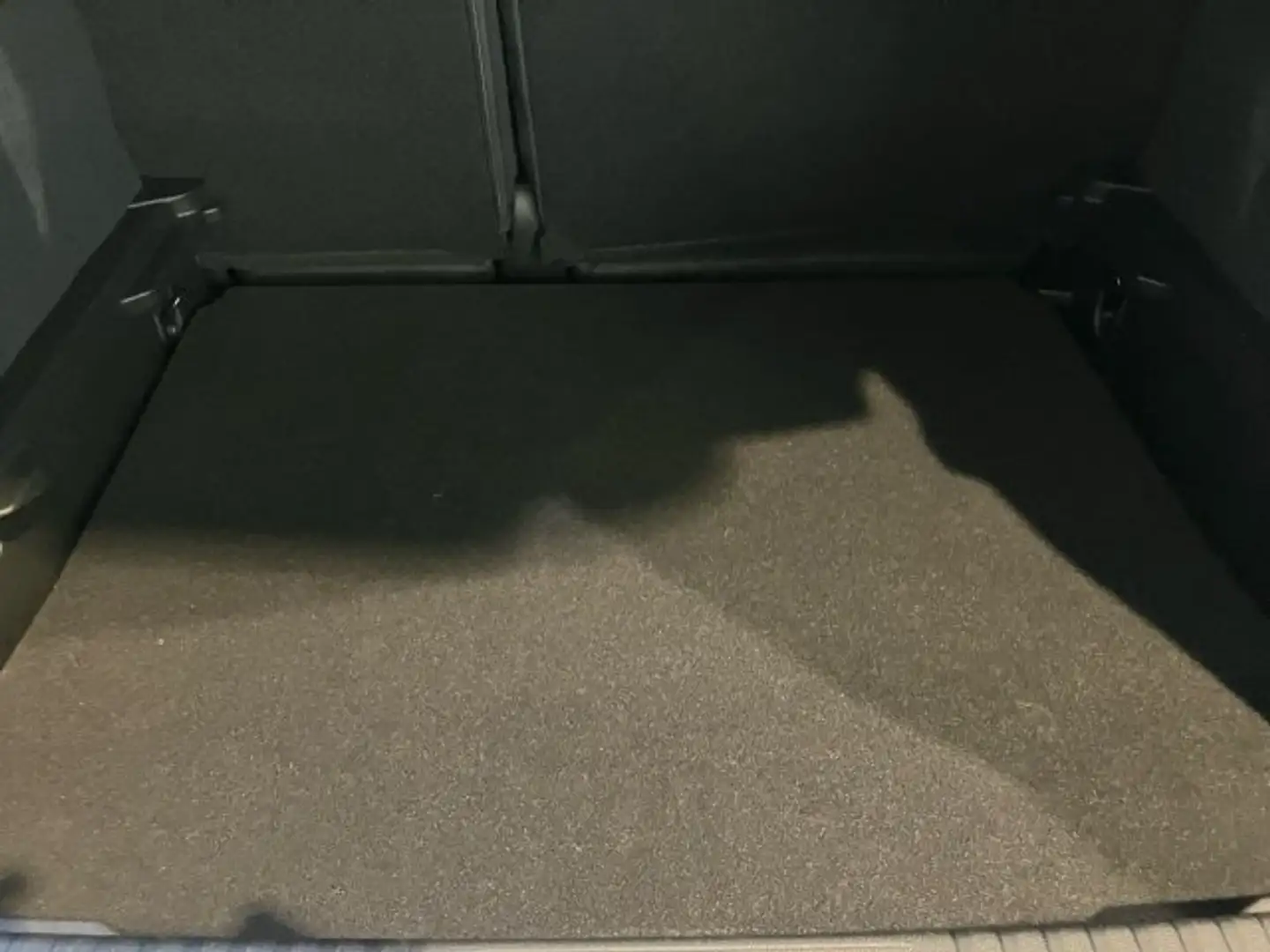 Mitsubishi Grandis 1,8 HEV Invite C AT 26 Blau - 2