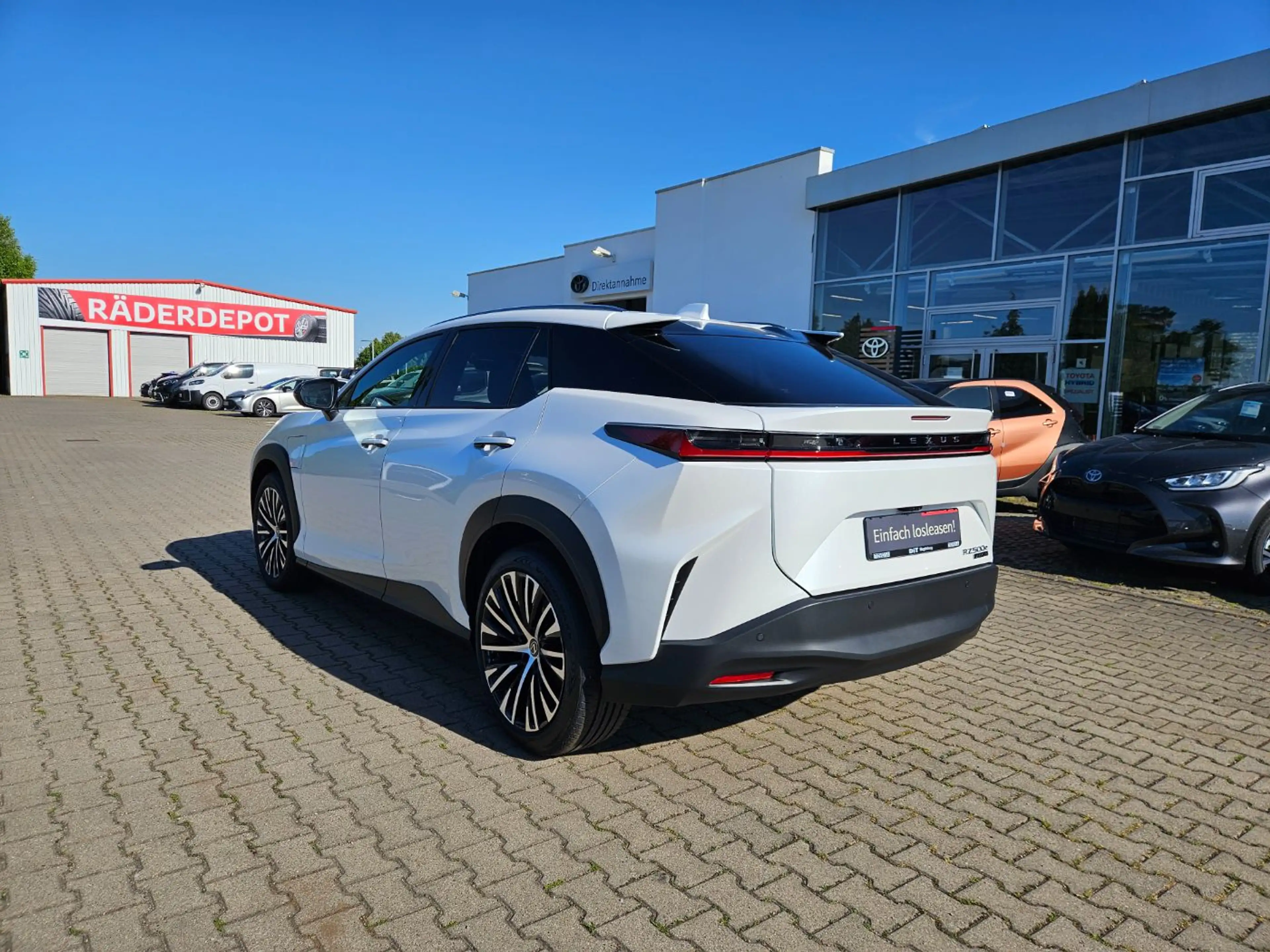 Lexus RZ 500e DIRECT4 Executive ACC+LED+Navi+SHZ — photo 8