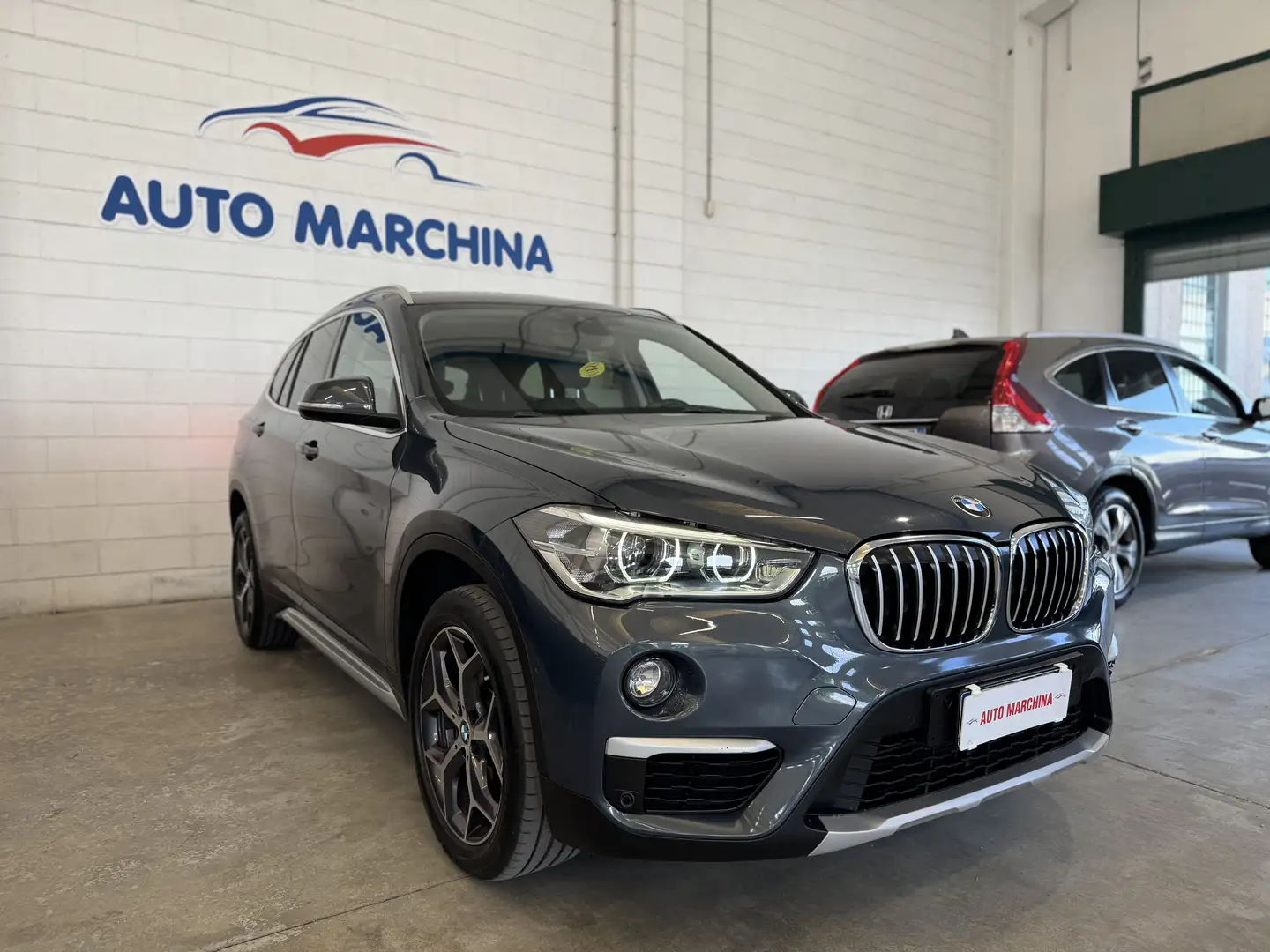 BMW X1 SDRIVE 18d xLine GARANZIA 12 MESI Gris - 1
