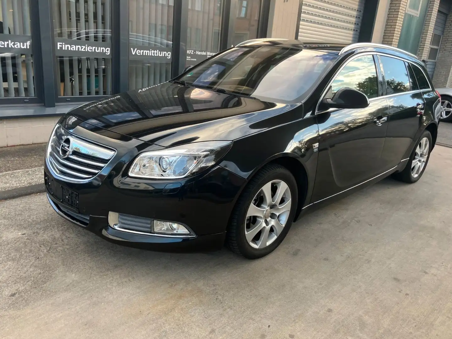 Opel Insignia A Sports OPC Tourer  Innovation 4x4 Noir - 1