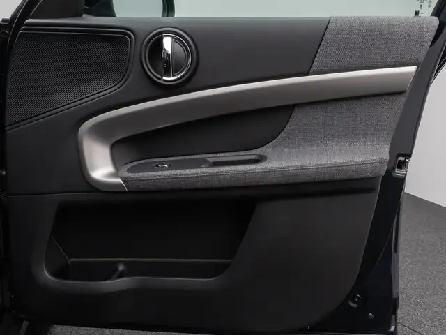MINI Countryman view 30