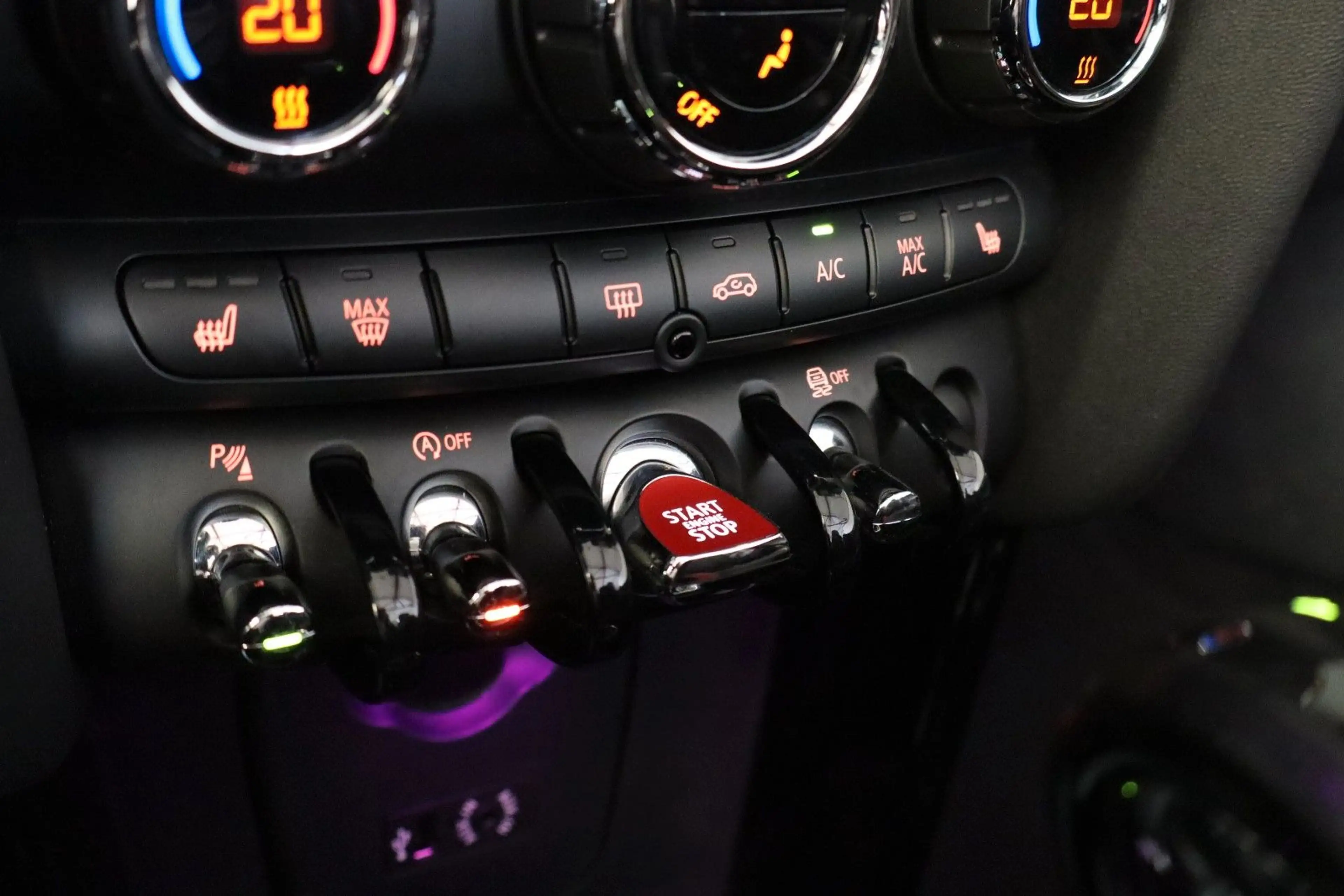 MINI John Cooper Works Cabrio 2,0 Aut. Keyless LED — photo 11