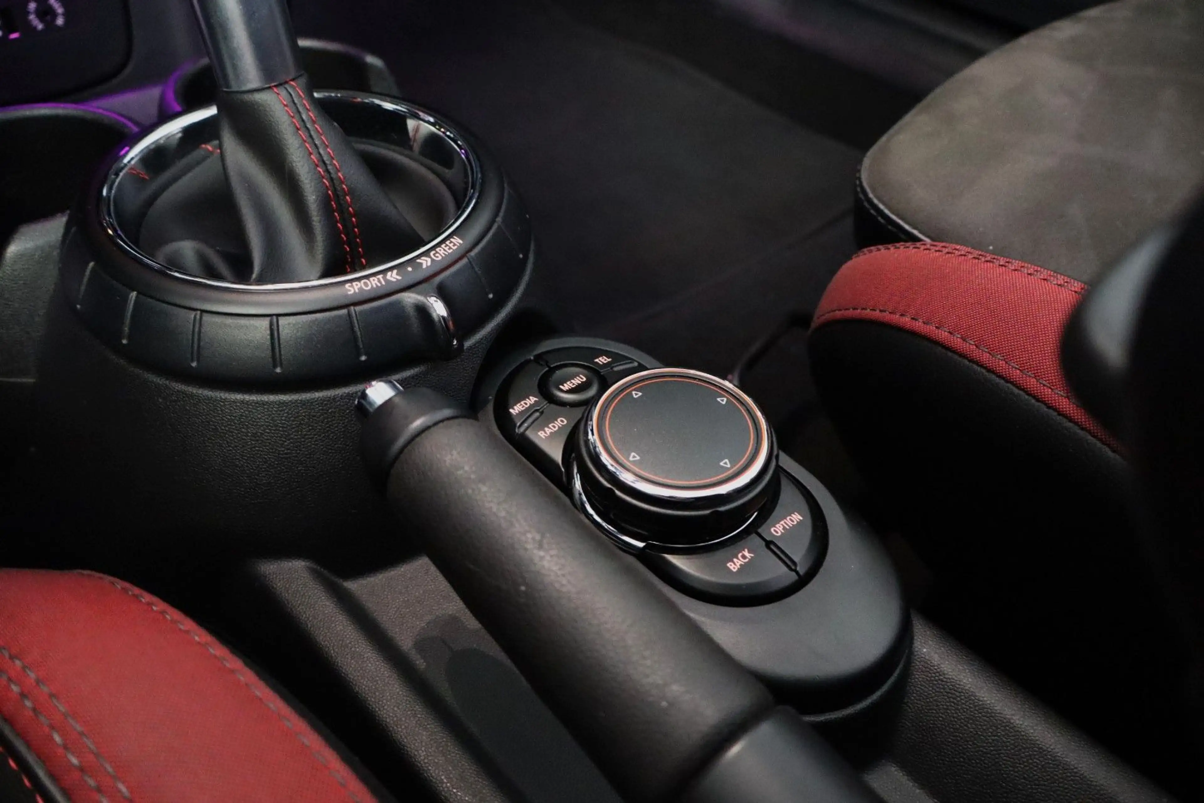 MINI John Cooper Works Cabrio 2,0 Aut. Keyless LED — photo 13