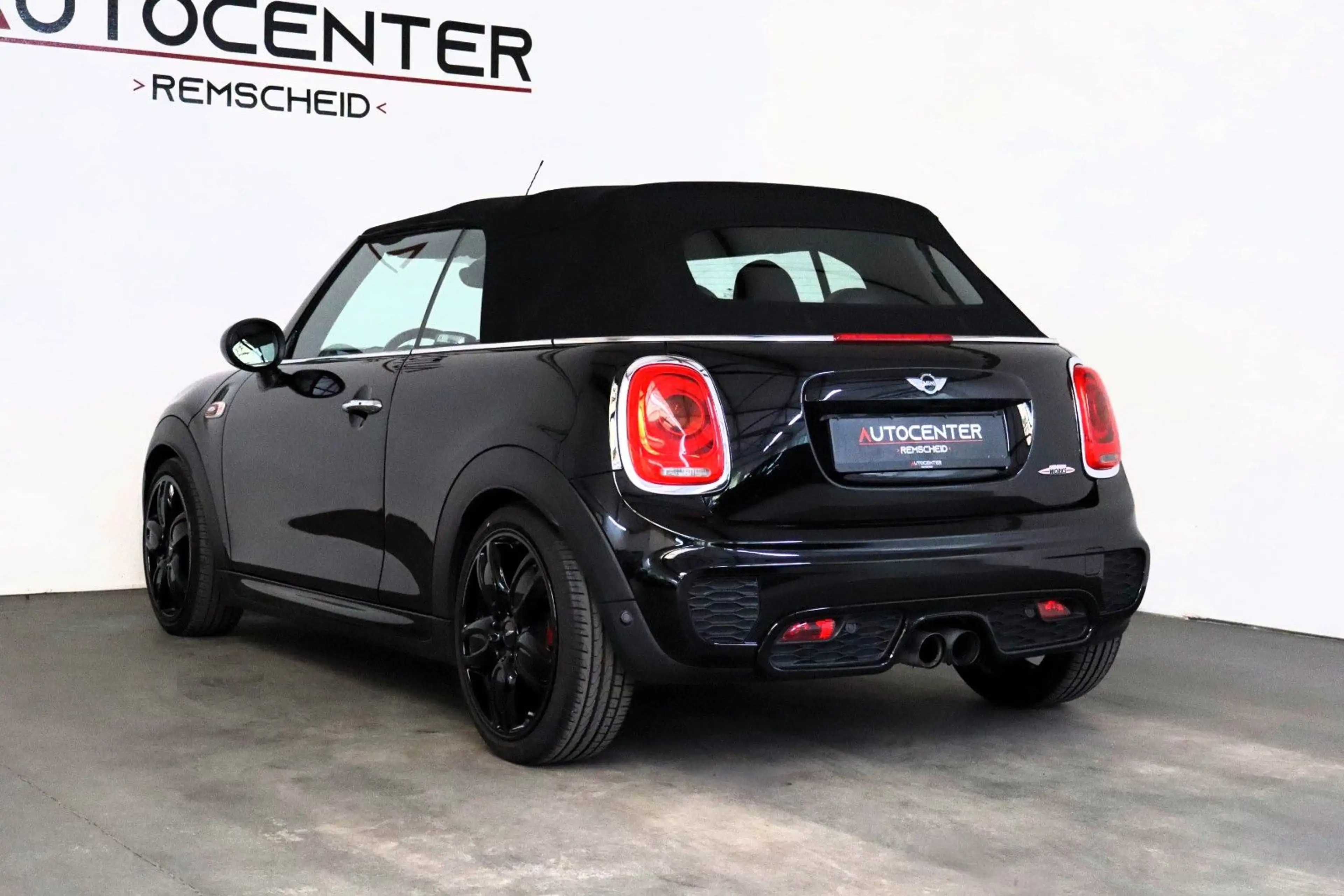 MINI John Cooper Works Cabrio 2,0 Aut. Keyless LED — photo 5