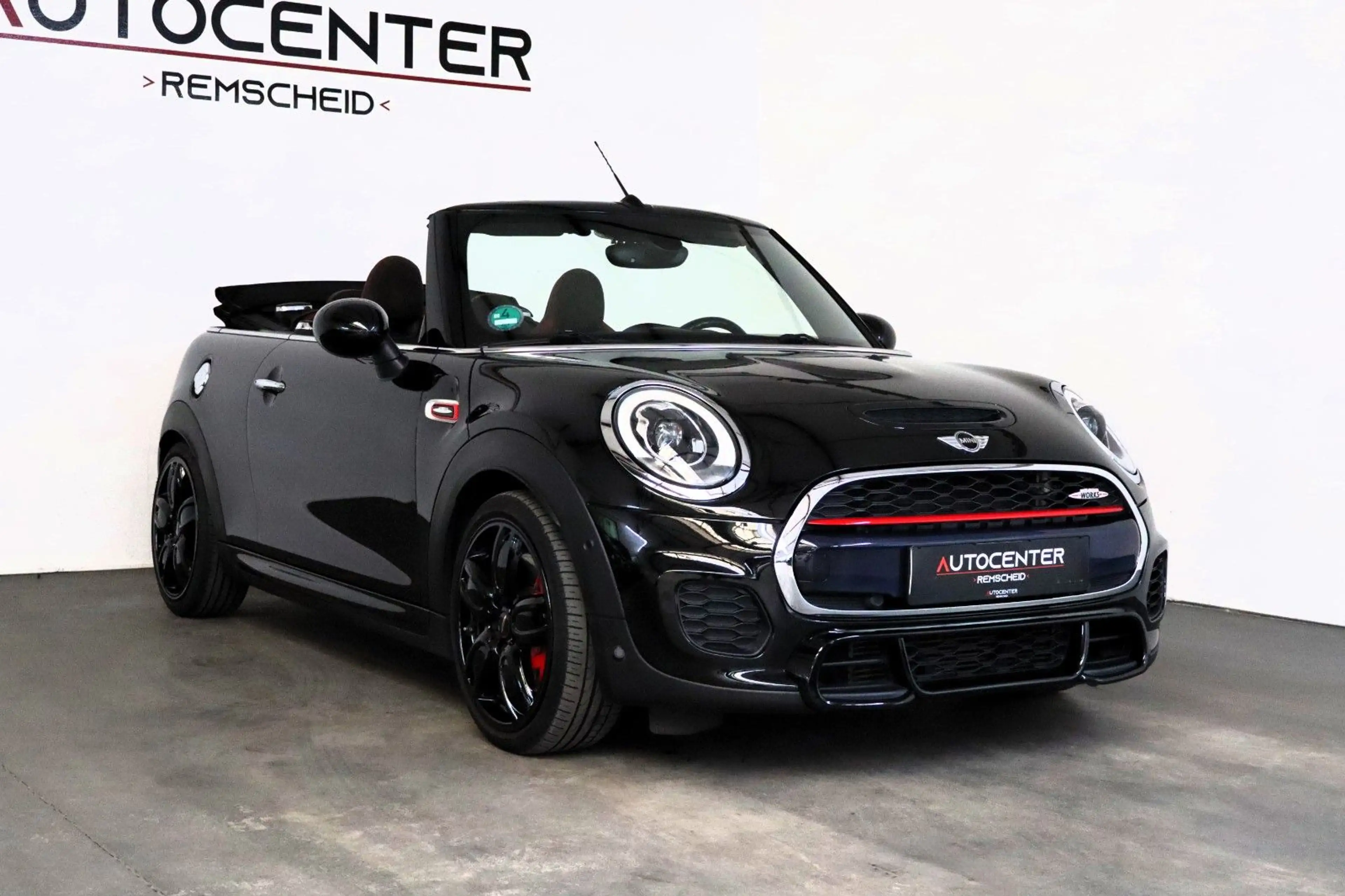 MINI John Cooper Works Cabrio 2,0 Aut. Keyless LED — photo 3
