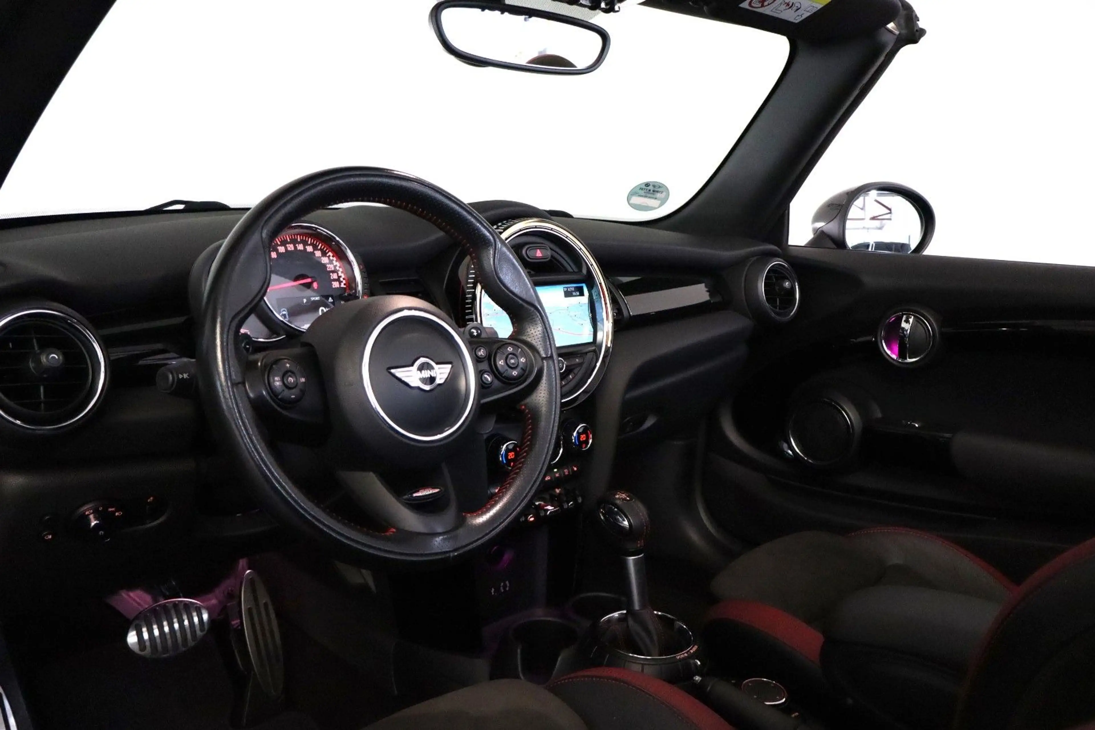 MINI John Cooper Works Cabrio 2,0 Aut. Keyless LED — photo 8