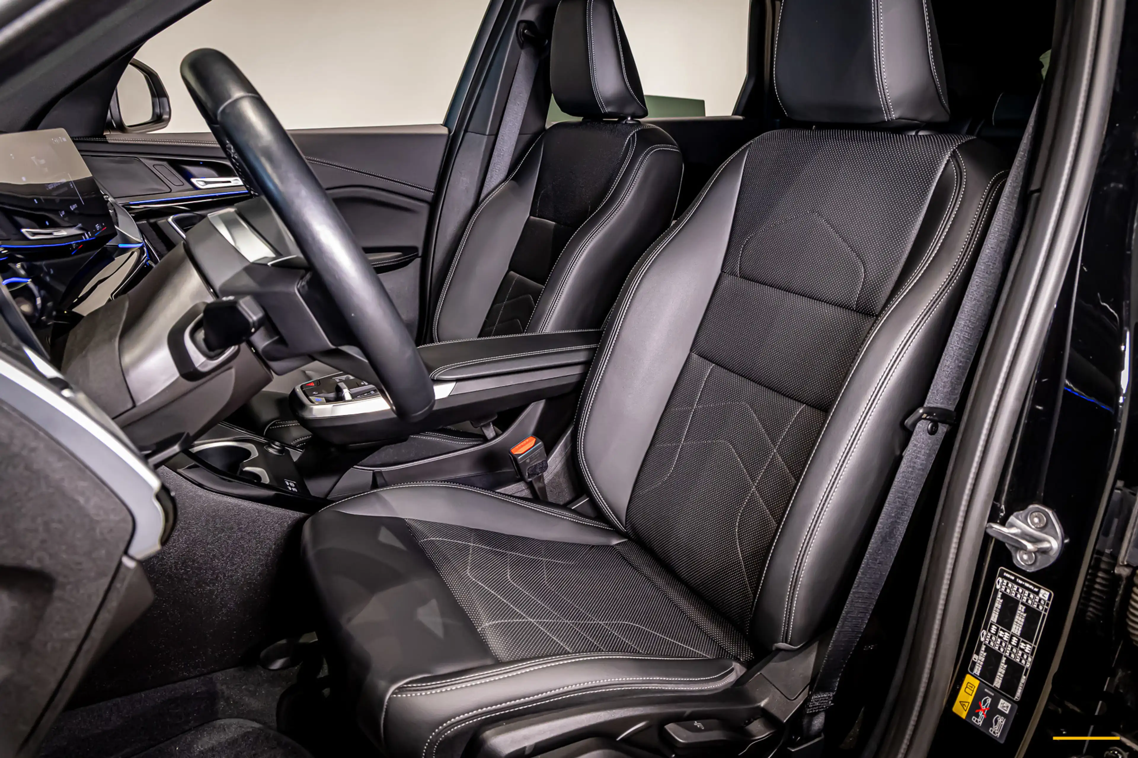 BMW iX1 XDrive30|Driving Assistant Plus|Comfort Acc|Cam|Fa — photo 3