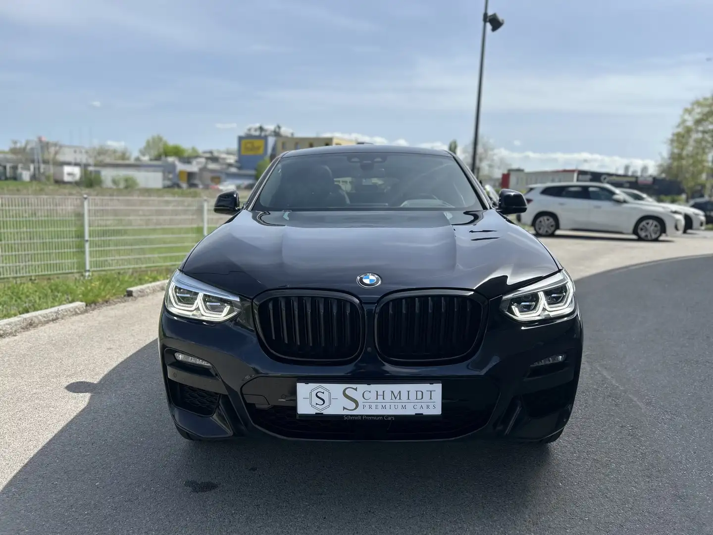BMW X4 xDrive20d M Sport Schwarz - 1