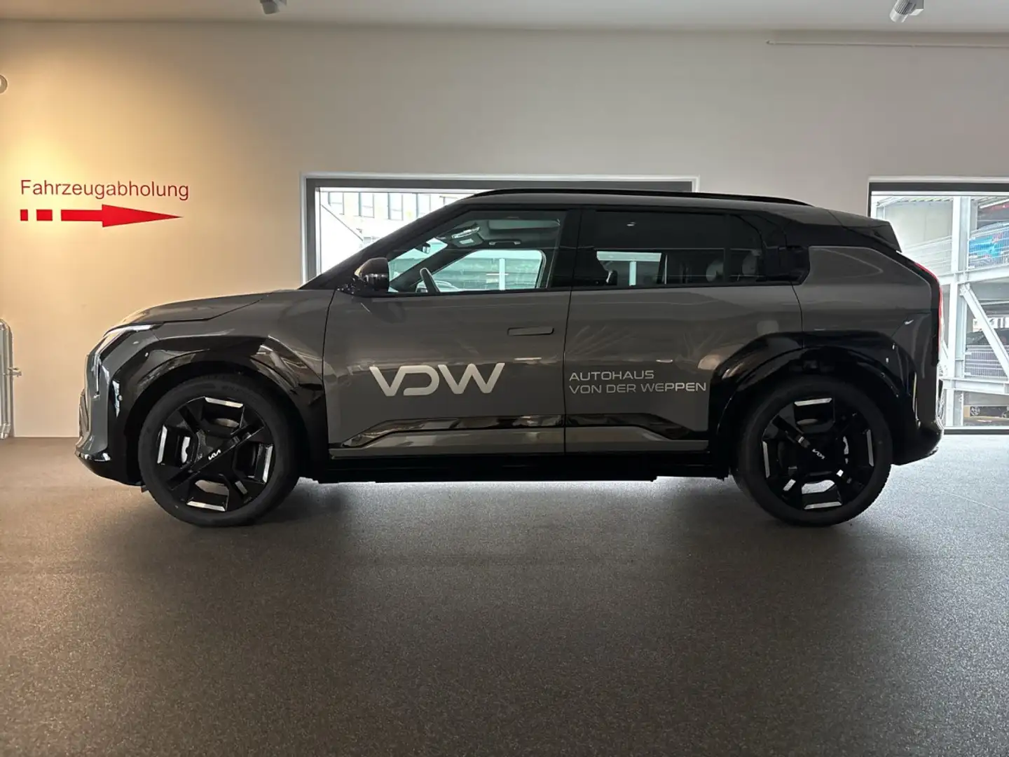 Kia EV3 81.4 150 kW GT-line Klima Navi Leder Grau - 2