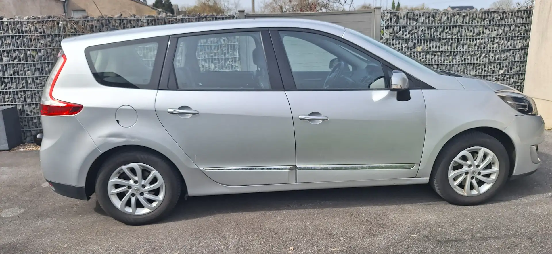 Renault Grand Scenic Scénic 1.5 dCi Energy Authentique 7pl. Grijs - 2