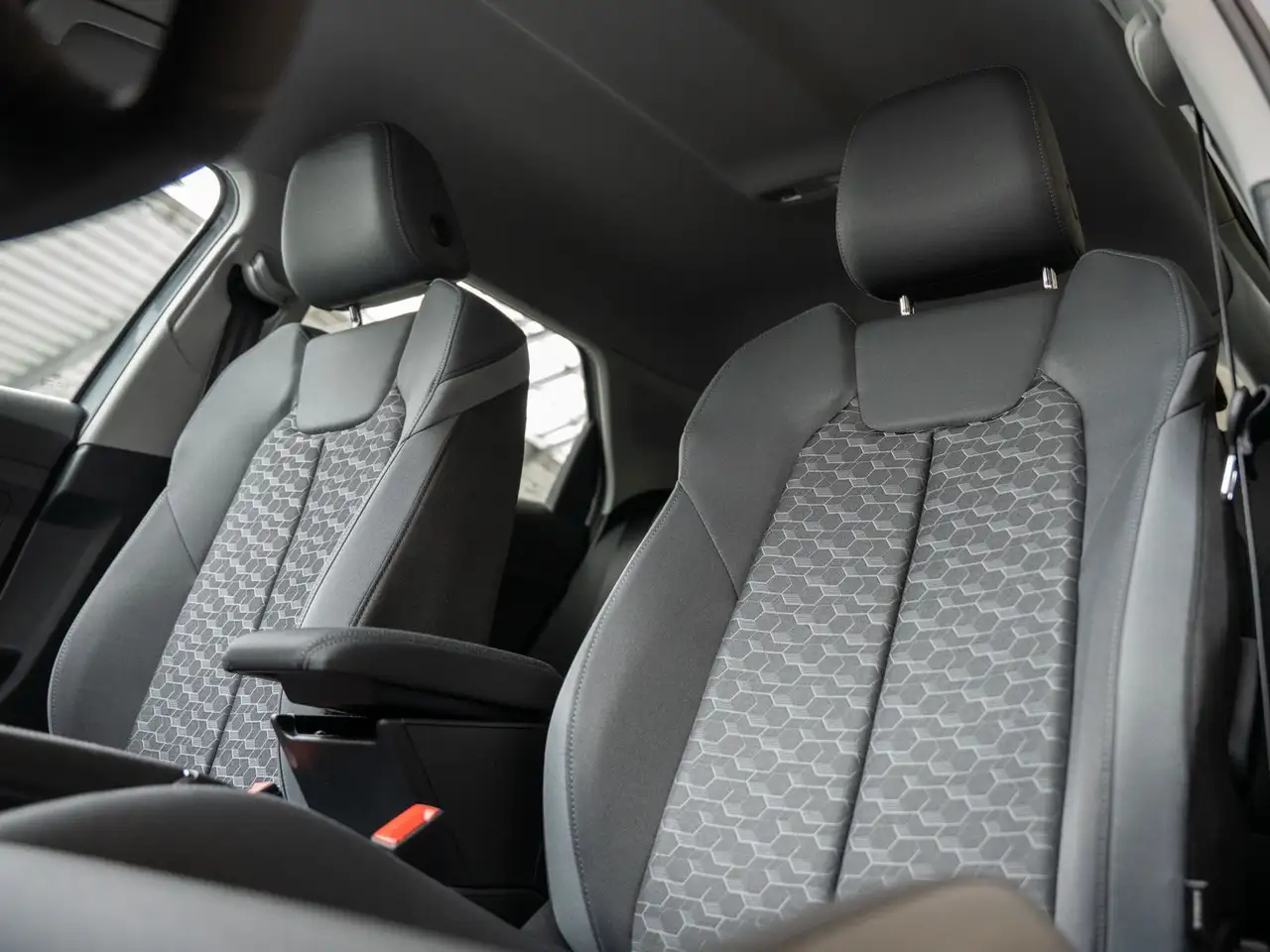Audi A1 35 TFSI S tronic LED/MMI Navi plus/ 10