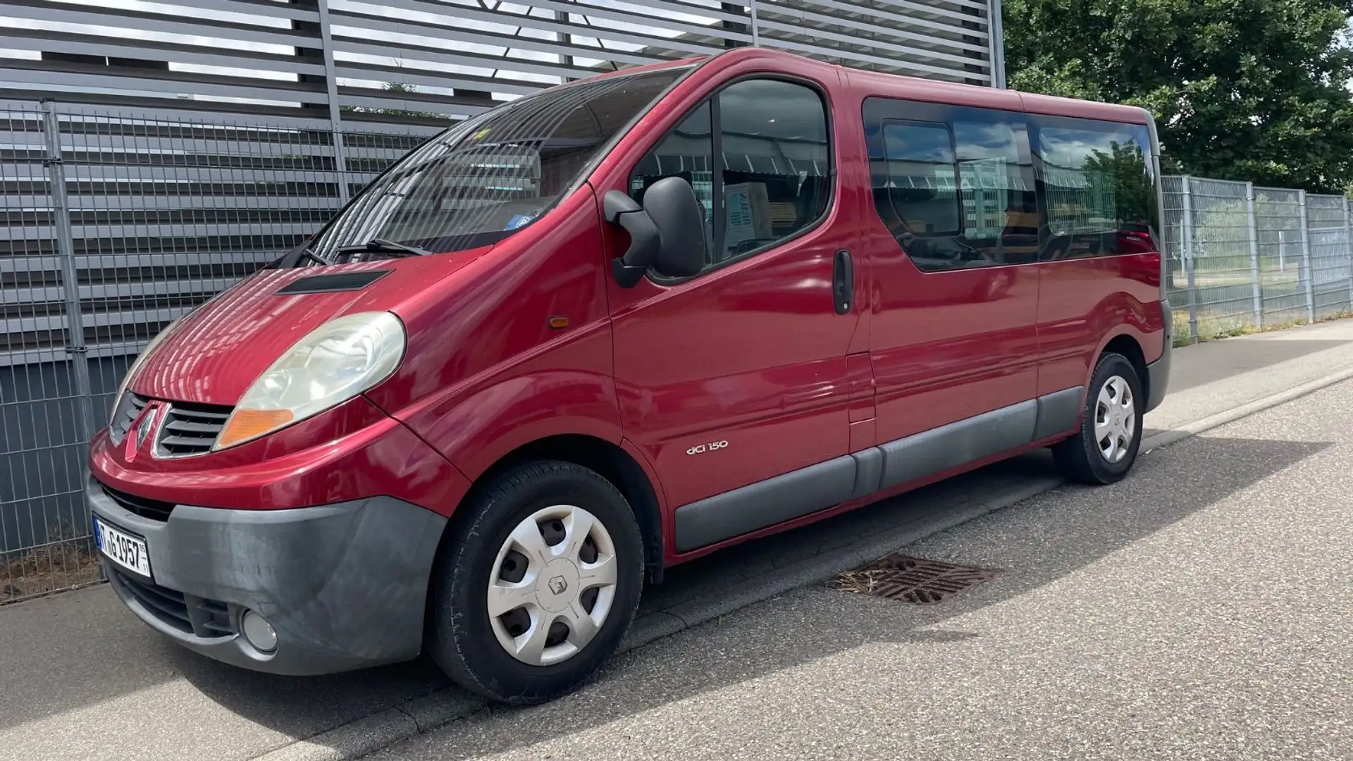 Renault Trafic 2.5 Dci-AUT-AHK-Klima-9 Sitzer-Garantie Roşu - 1