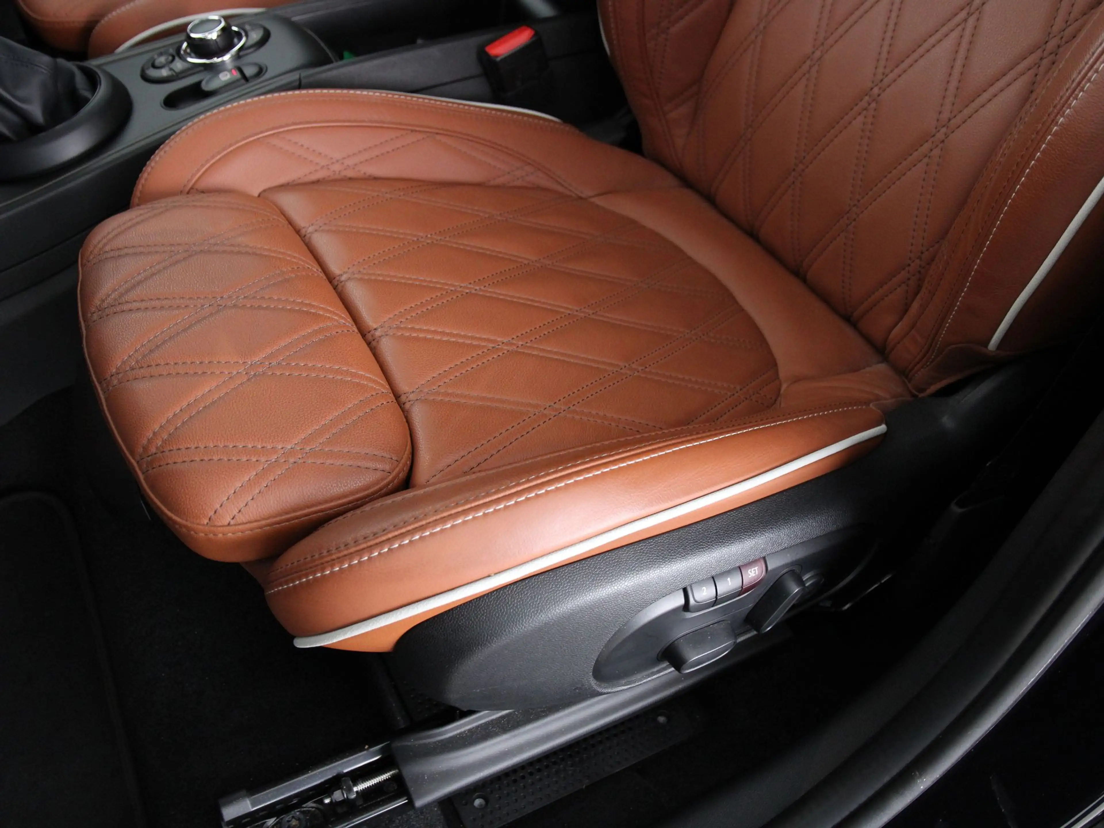 MINI Cooper SE Countryman ALL4 Classic — photo 15