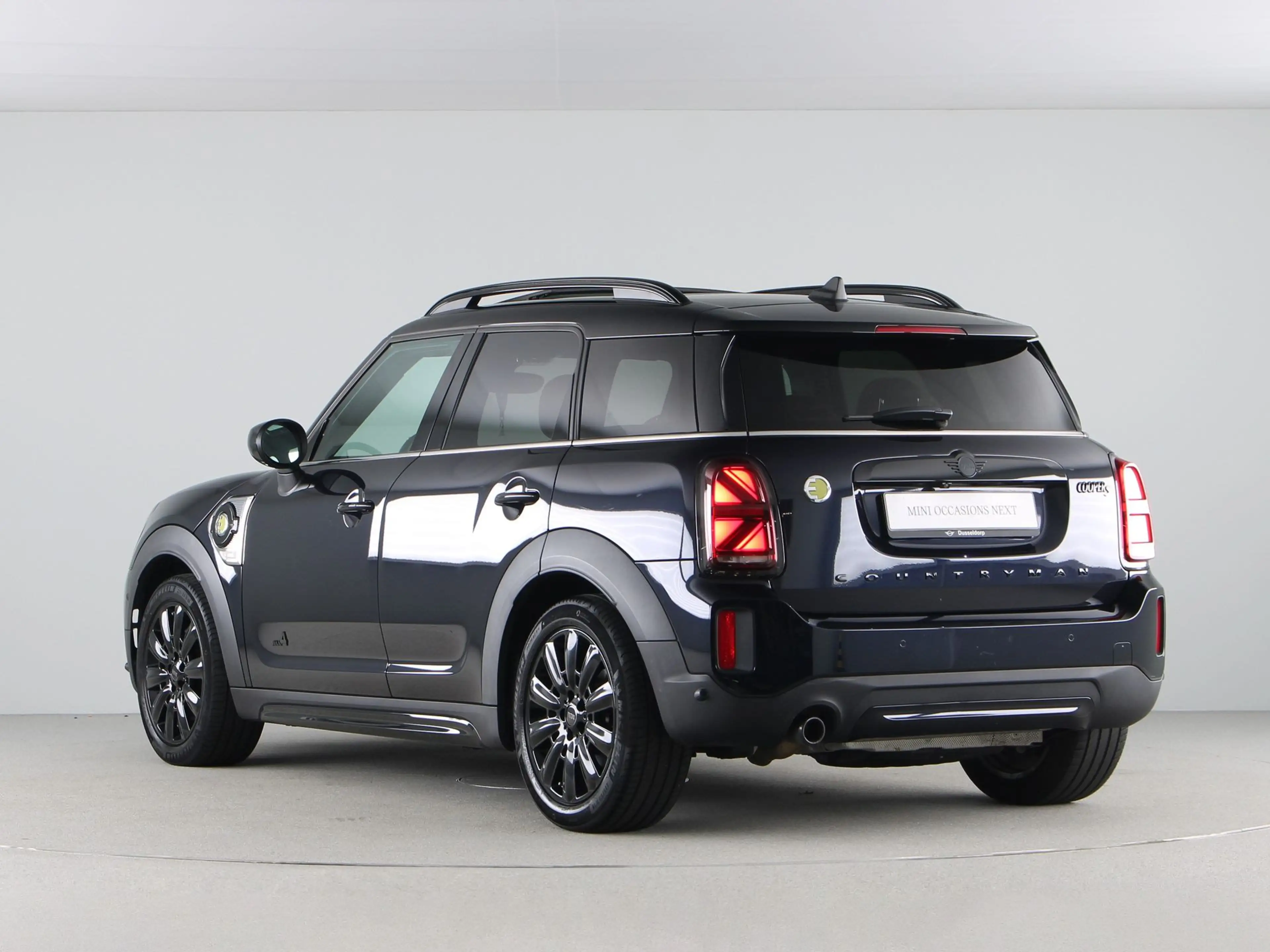MINI Cooper SE Countryman ALL4 Classic — photo 11