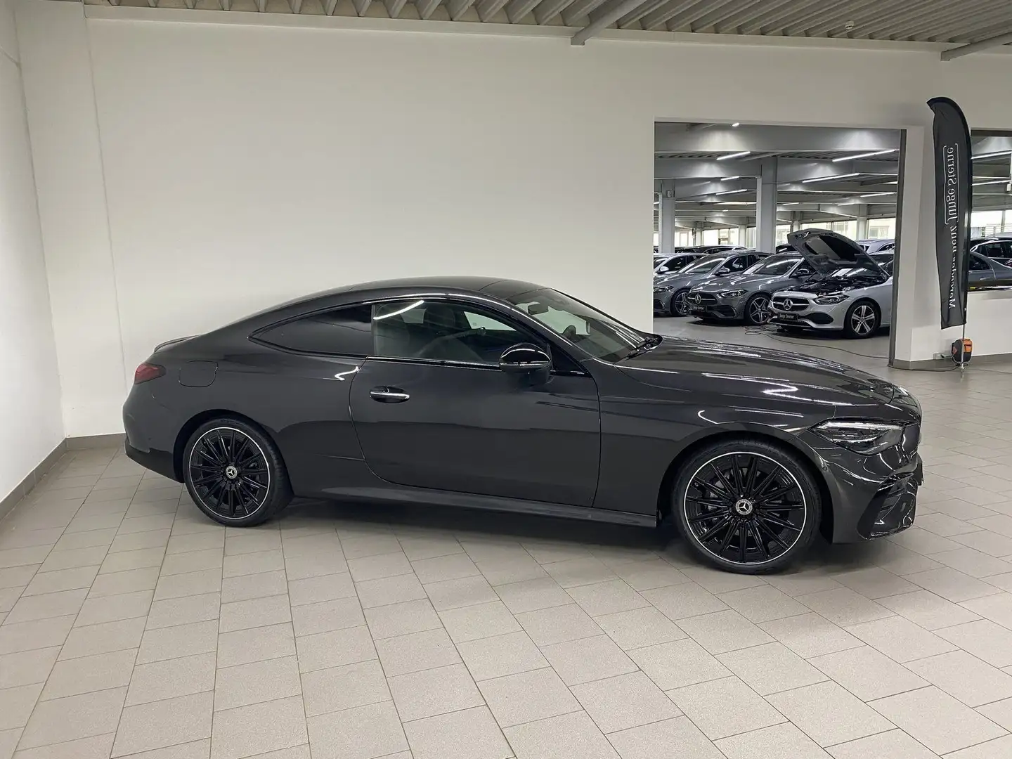 Mercedes-Benz CLE 200 COUPÉ AMG+NIGHT+20"+PANO+KEY+MEMO+KAMERA Grau - 2