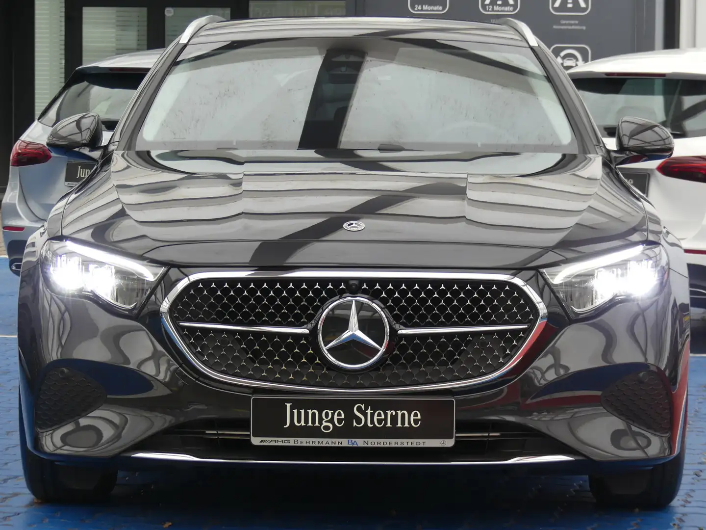 Mercedes-Benz E 220 E 220d T Avantgarde Advanced +Distronic+AHK+360° Grau - 2