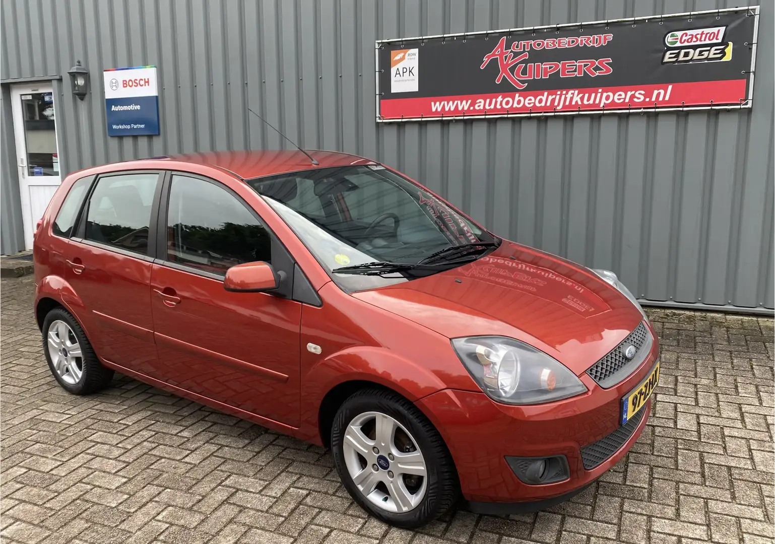 Ford Fiesta 1.3-8V Futura XL Lm.velgen.Clima.Pdc.Audio Orange - 1