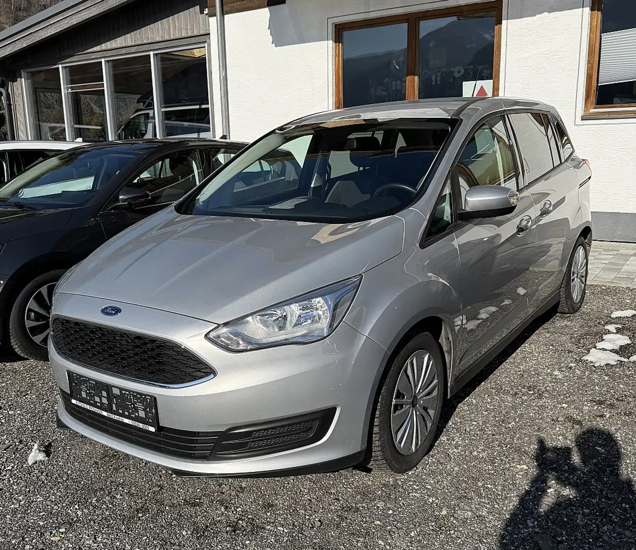 Ford Grand C-Max Trend 1,5 TDCi Silber - 1