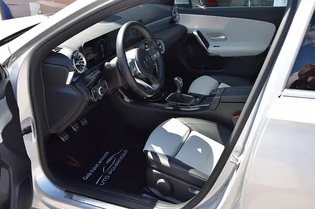 Mercedes-Benz A Class view 4