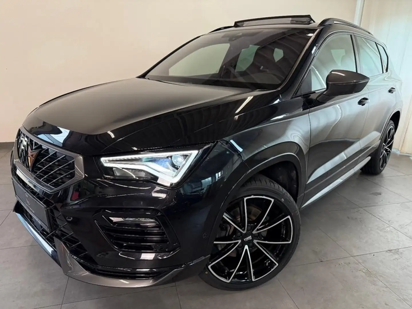 CUPRA Ateca 1.5 TSI DSG XL AHK PANO ACC NAVI APP 19" Schwarz - 1